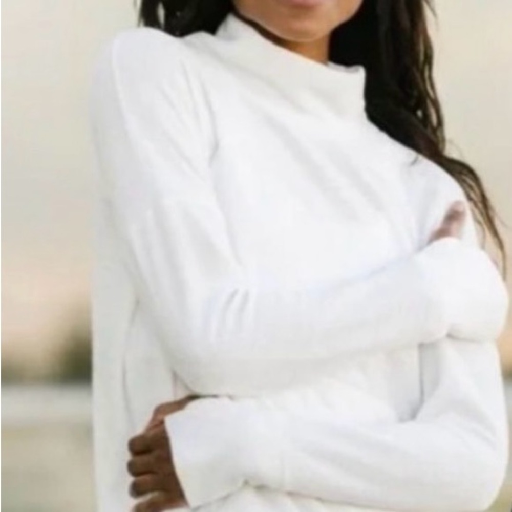 Zyia women’s mock neck sweater